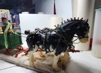 Of Love, Wagons and Breyer Model Horses OF Love Wagons and Breyer Model Horses